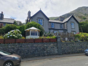 4Br Seaside Escape-Near Snowdonia & Coastal Trails